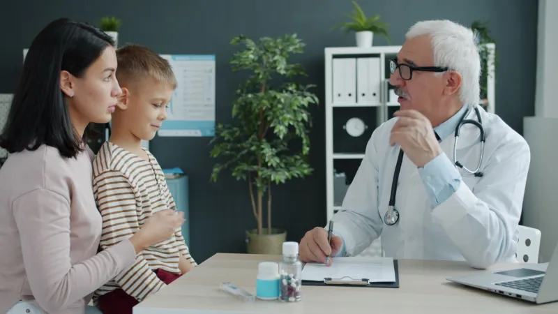 Pediatric Azithromycin: What Parents Need to Know Before Filling That Prescription